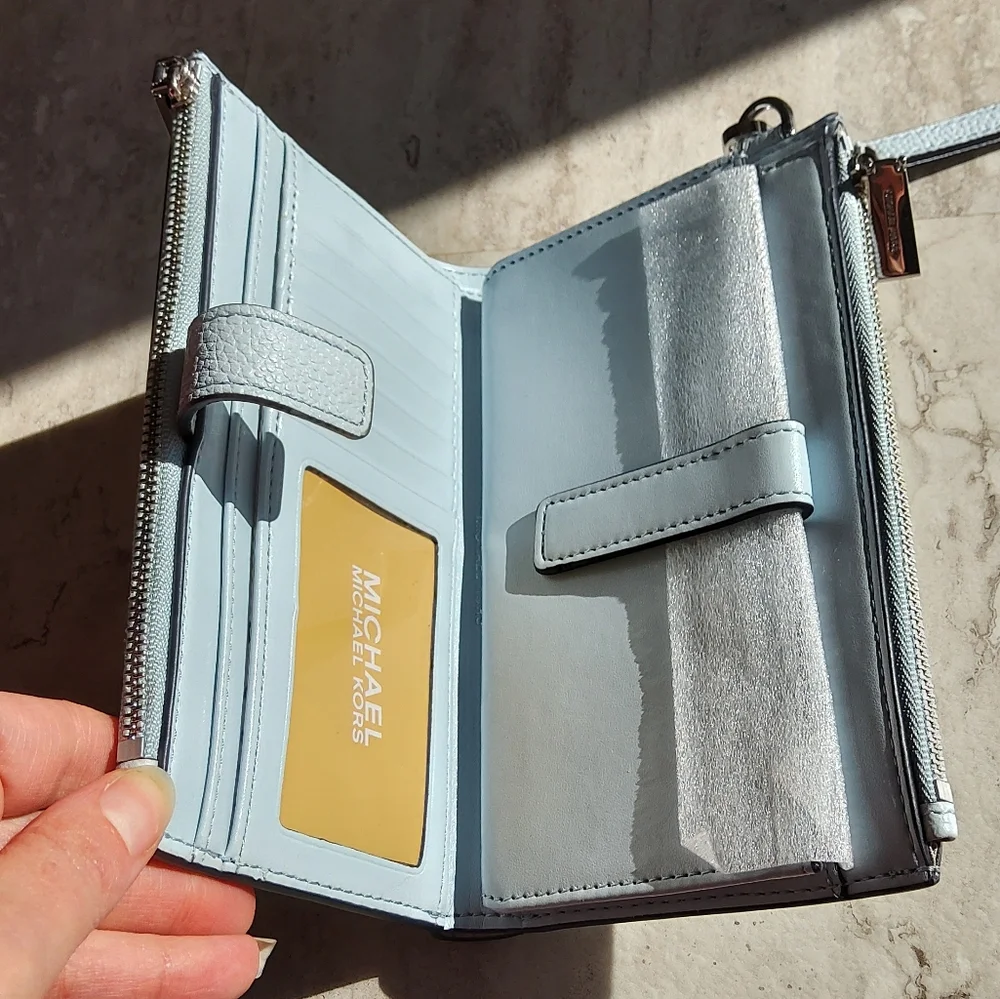 Michael Kors Adele Double Zip Wristlet NWOT - Picture 5 of 11